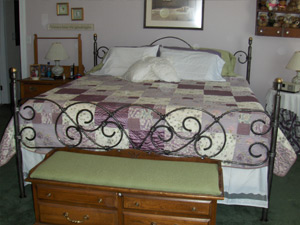 King bed all dressed up